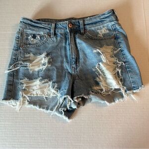 American Eagle distressed Denim Women Shorts size 8 mom shorts